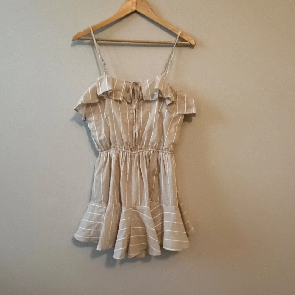 Selfie Leslie Tan White Striped Ruffle Romper Small Cotton Sleeveless Playsuit